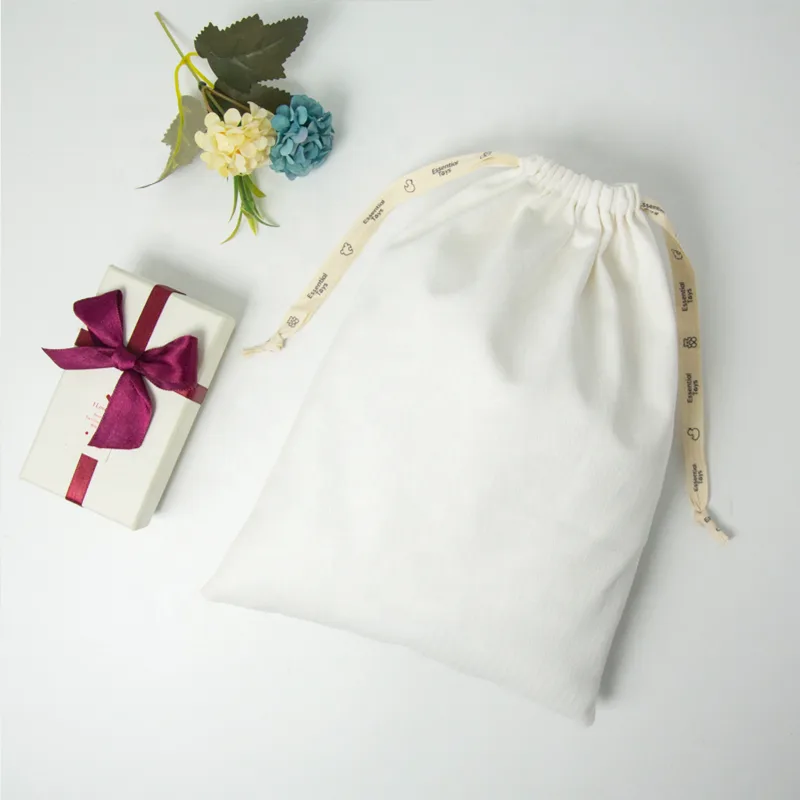 White Cotton Packaging Style