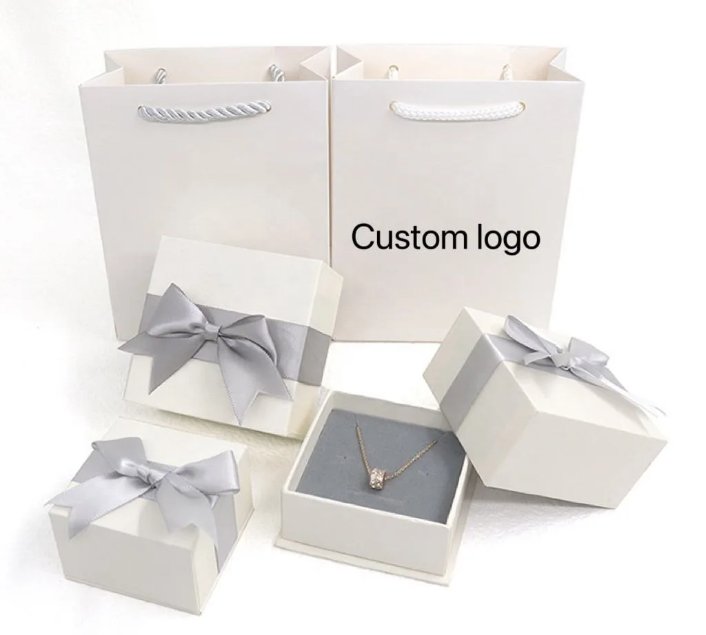Fabric Packaging Style