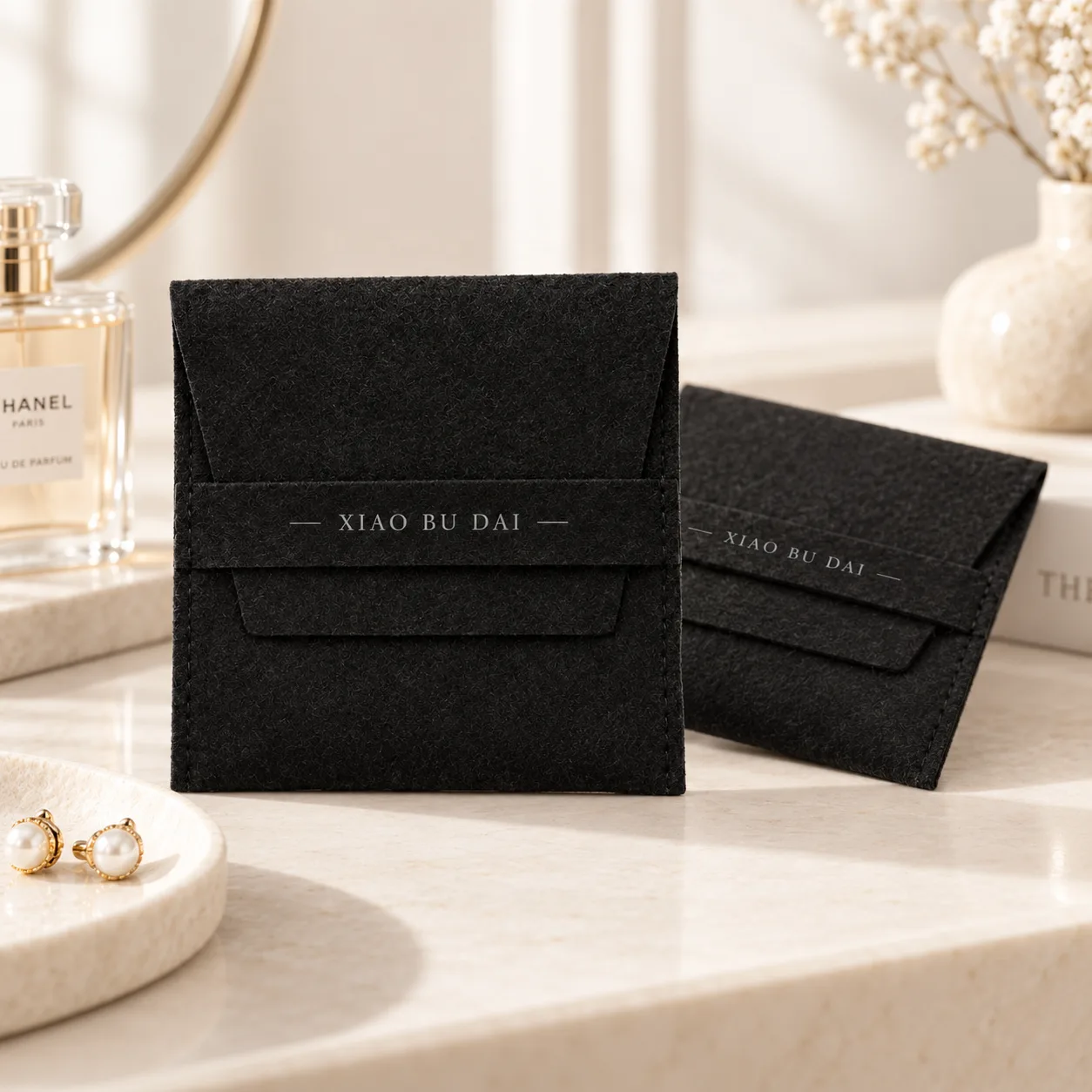 Black Microfiber Packaging Style