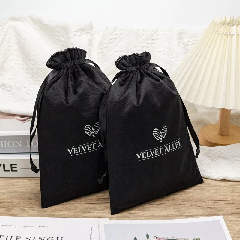 Black Velvet Packaging Style — image 5
