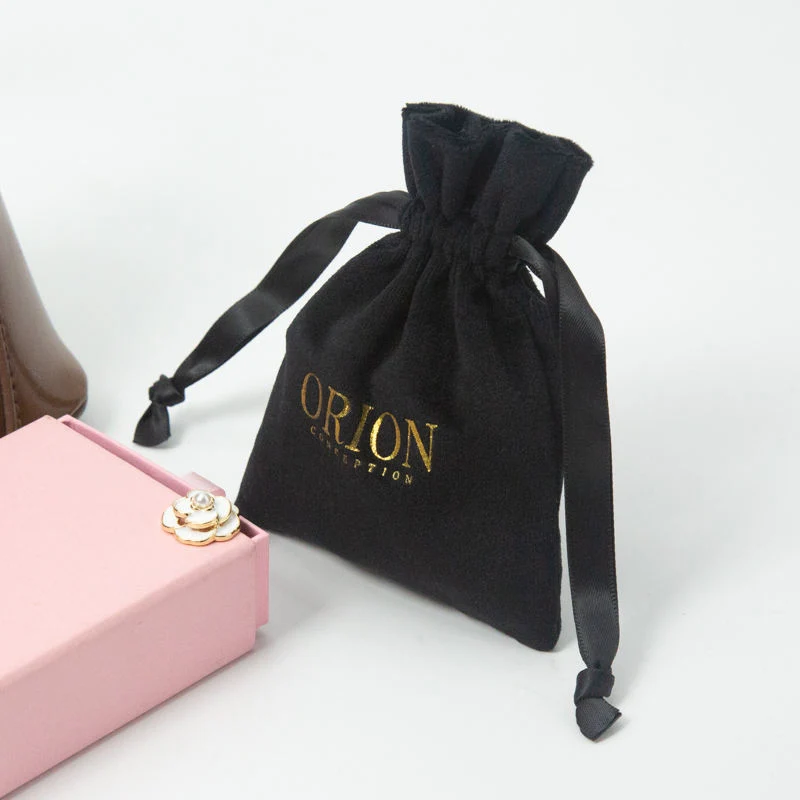 Black Velvet Packaging Style — image 3