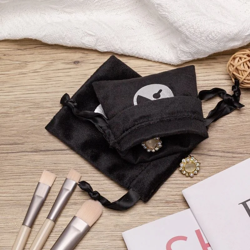 Black Velvet Packaging Style — image 5
