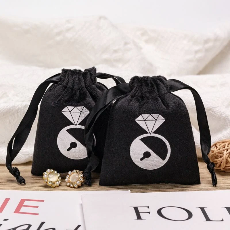 Black Velvet Packaging Style — image 2