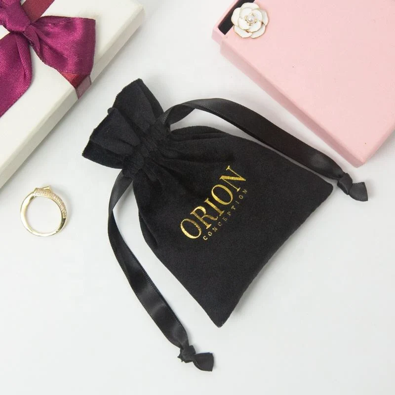 Black Velvet Packaging Style — image 2