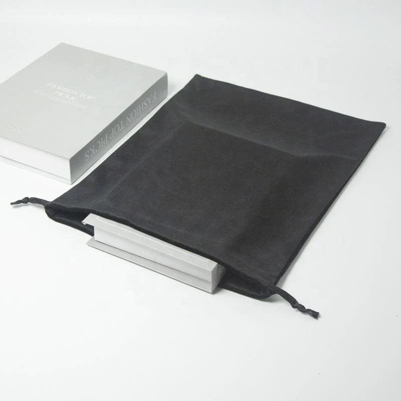 Black Velvet Packaging Style — image 4