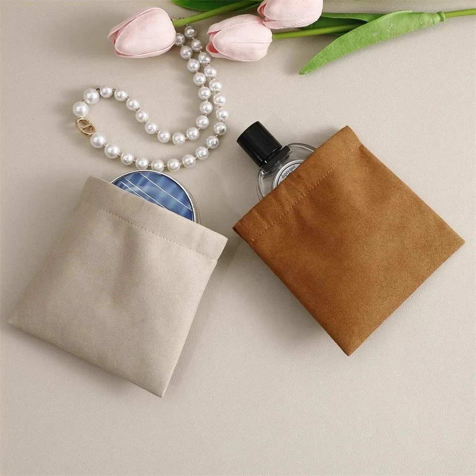 Leather-Look Packaging Style — image 3