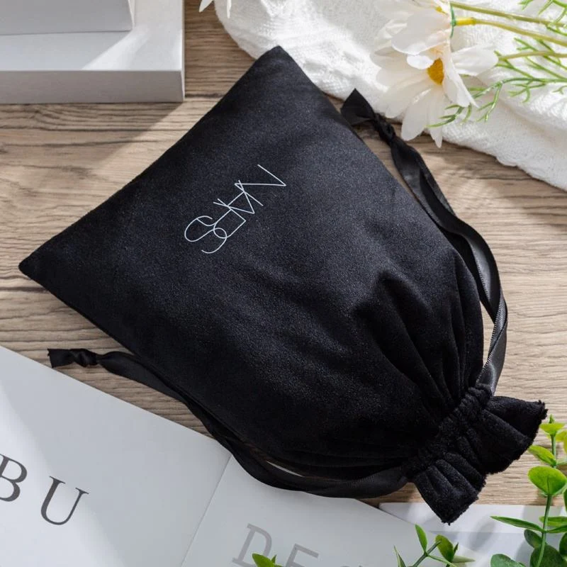 Green Velvet Drawstring Pouch — image 4