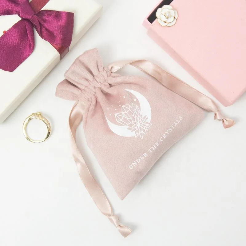 White Velvet Packaging Style — image 3