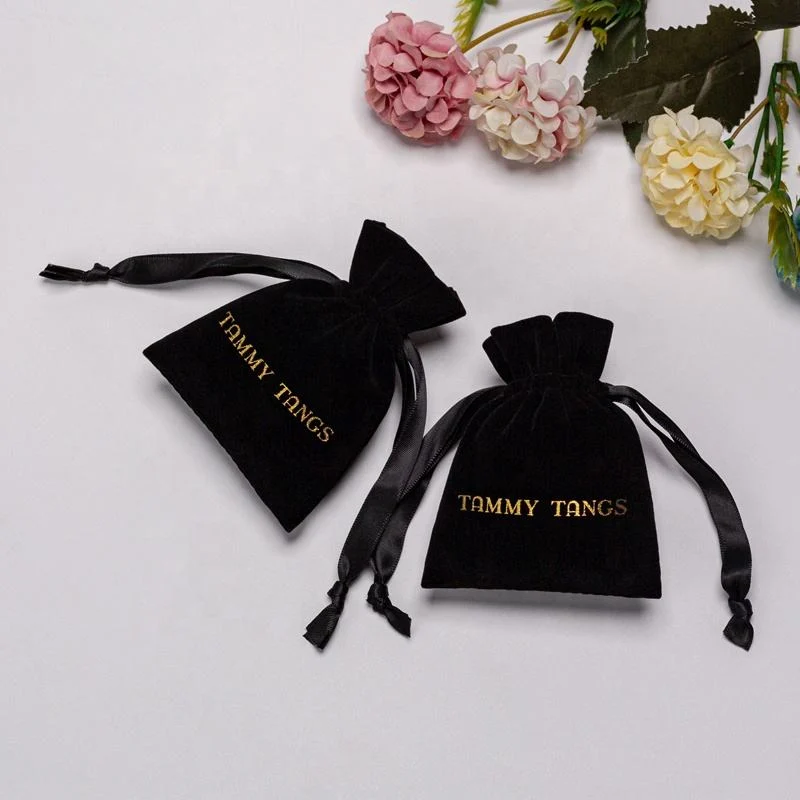 Black Velvet Packaging Style — image 5
