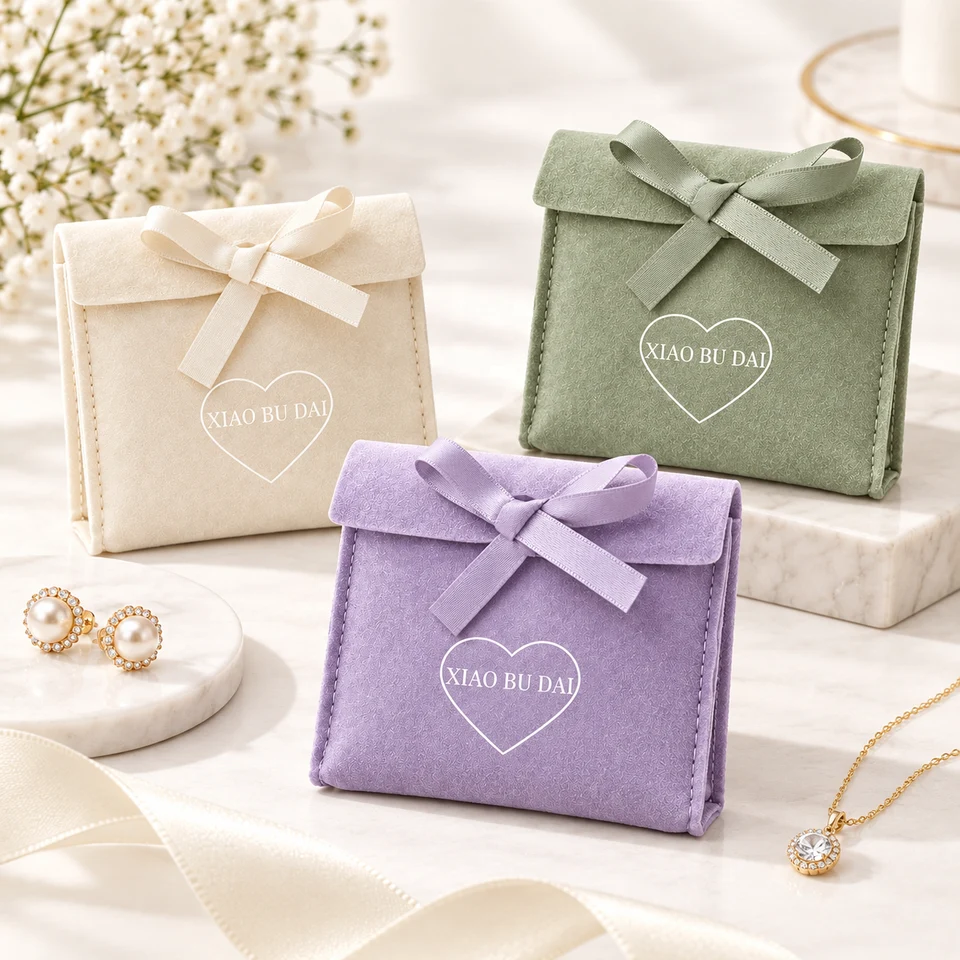 Navy Velvet Packaging Style — image 4