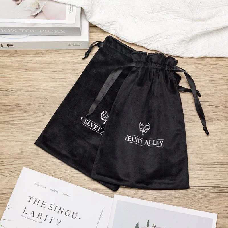 Black Velvet Packaging Style — image 4